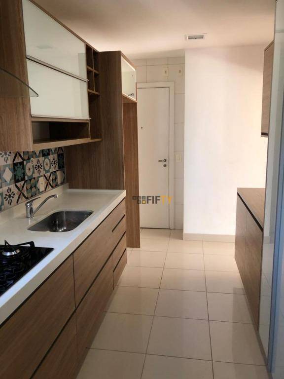 Apartamento para alugar com 3 quartos, 124m² - Foto 9