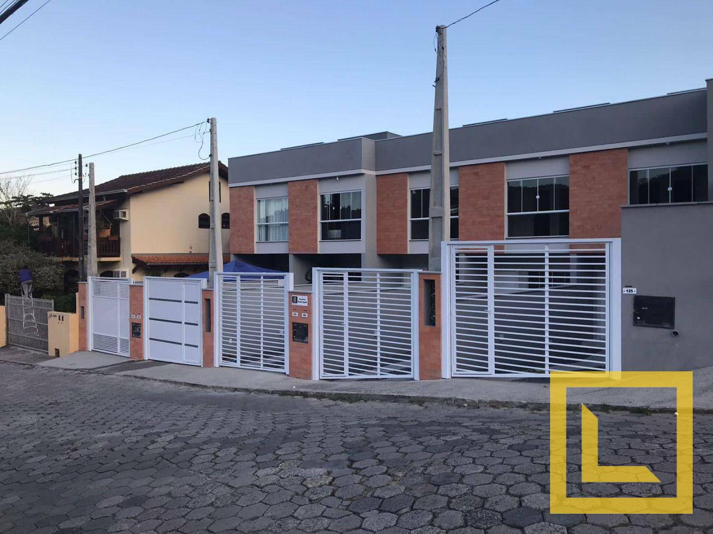 Sobrado à venda com 2 quartos, 78m² - Foto 2