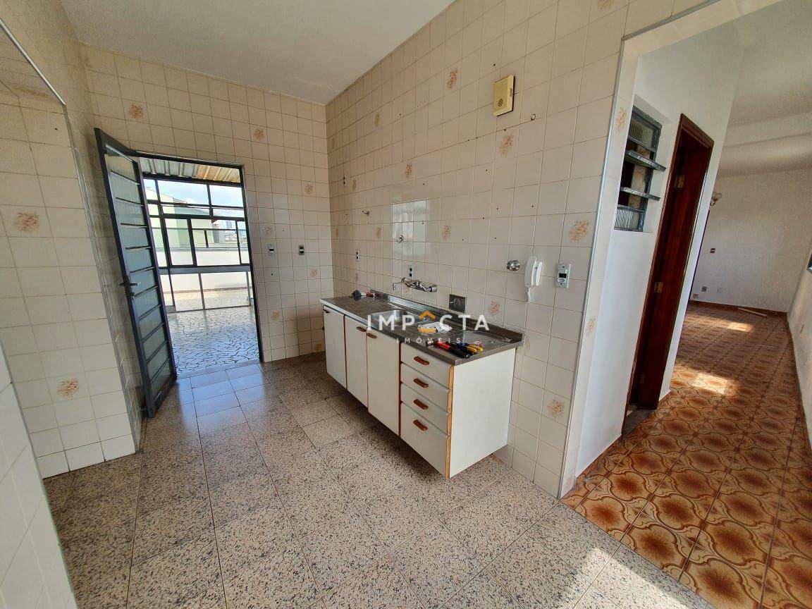 Apartamento à venda com 3 quartos, 90m² - Foto 9