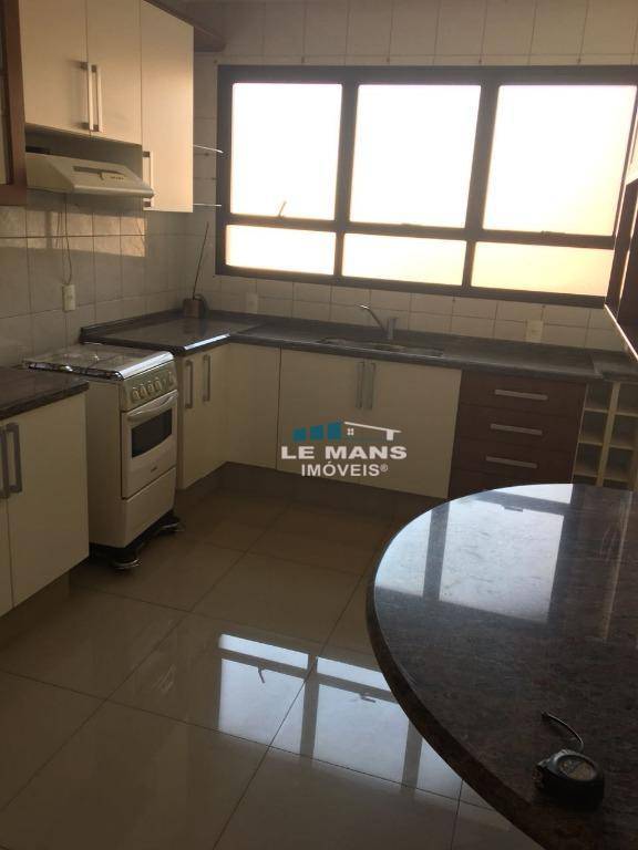 Apartamento à venda com 3 quartos, 140m² - Foto 4