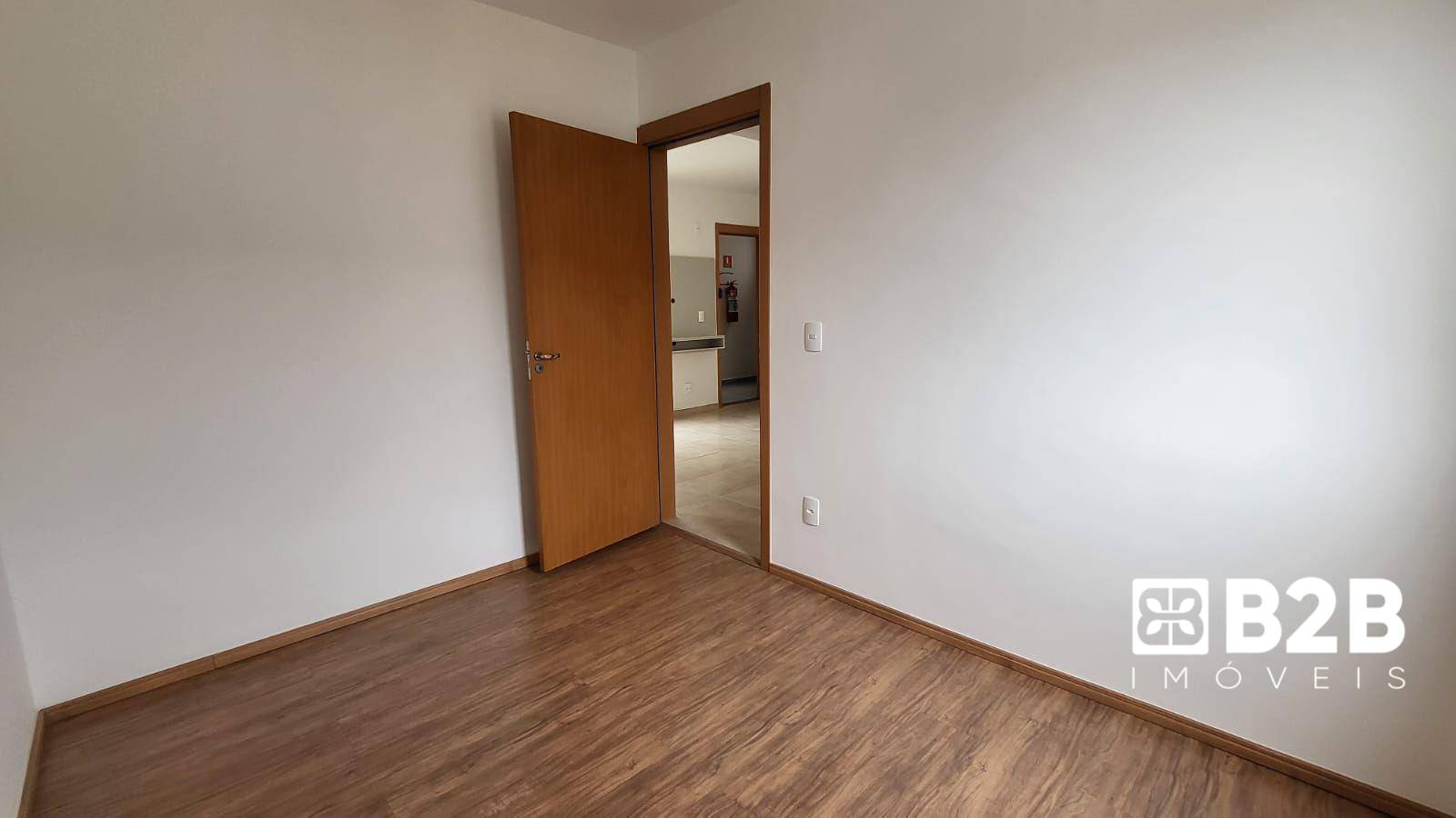 Apartamento à venda com 2 quartos, 42m² - Foto 10