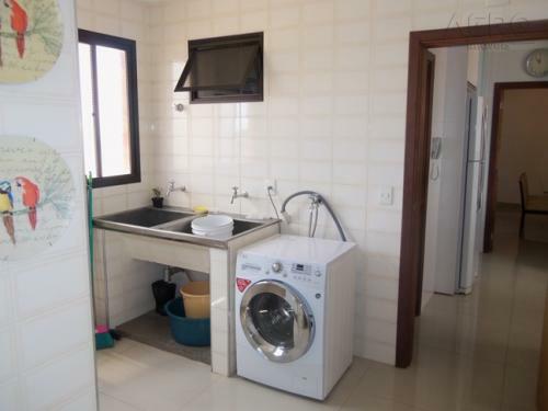 Apartamento à venda com 3 quartos, 250m² - Foto 8