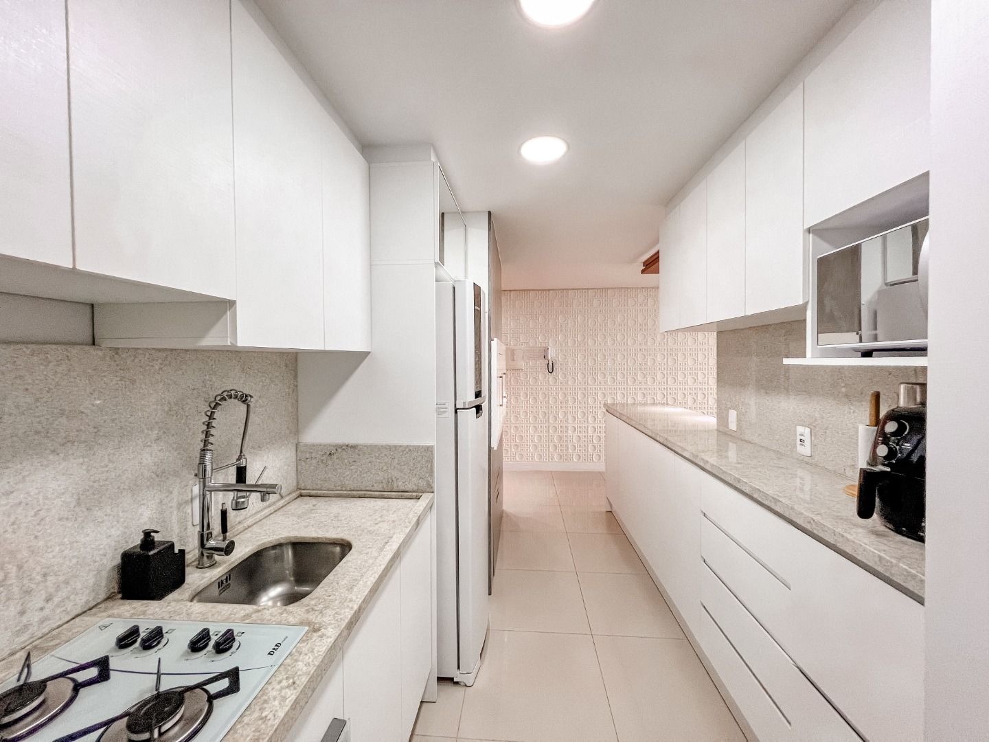 Apartamento à venda com 2 quartos, 80m² - Foto 20