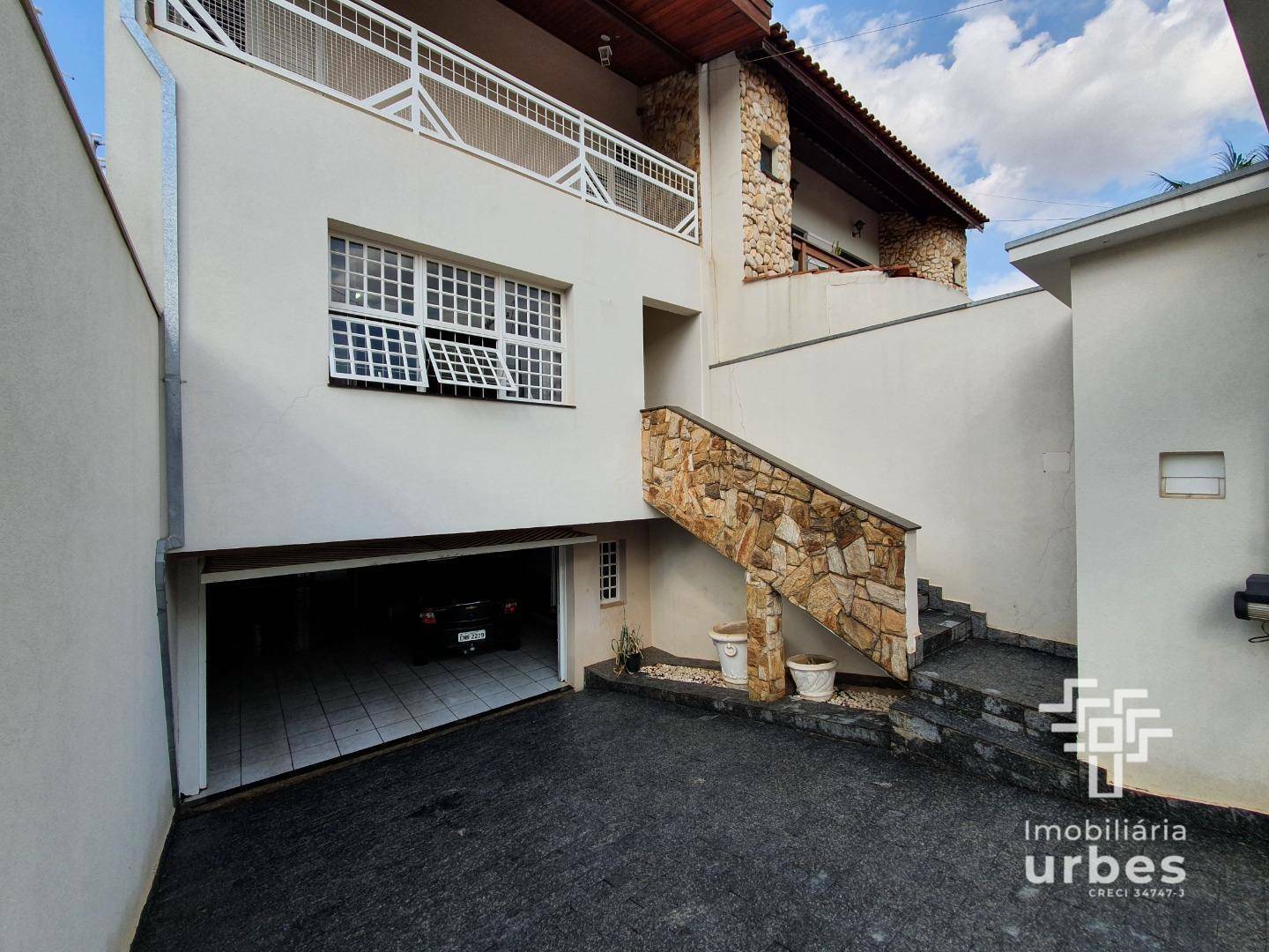 Casa à venda com 4 quartos, 289m² - Foto 3