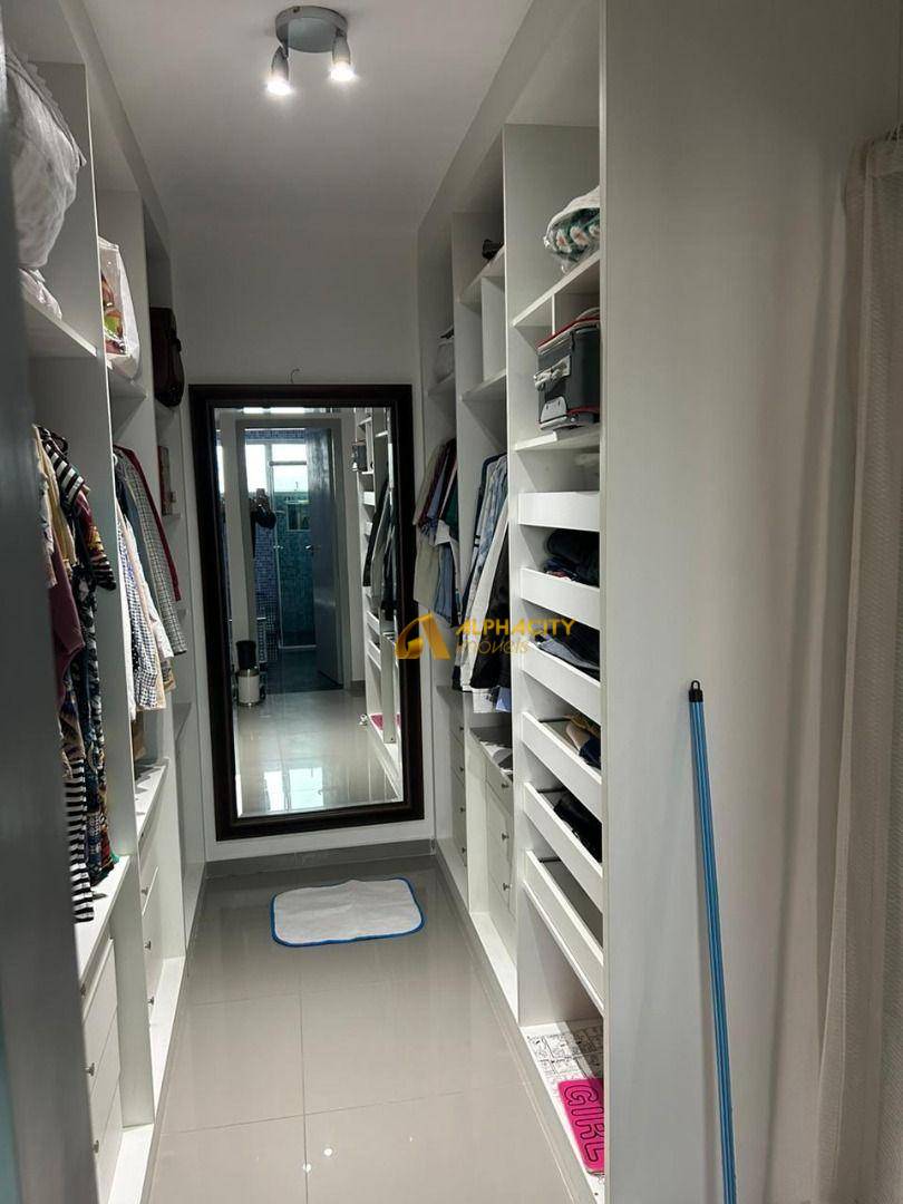 Casa de Condomínio à venda com 4 quartos, 400m² - Foto 16