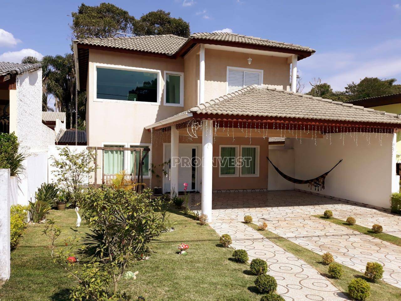 Casa de Condomínio à venda com 3 quartos, 250m² - Foto 2