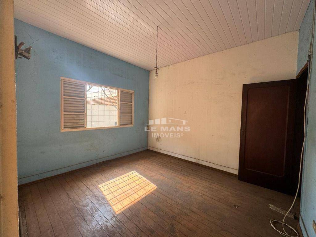 Casa à venda com 3 quartos, 161m² - Foto 2