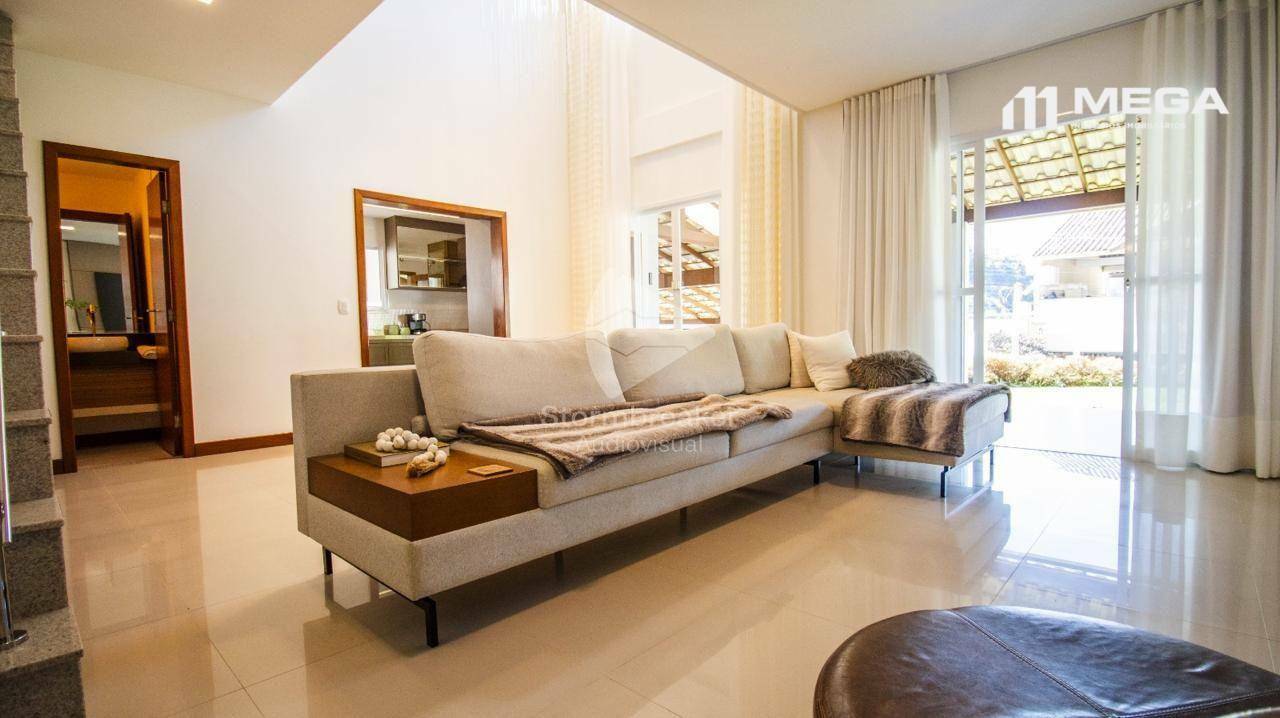 Casa à venda com 4 quartos, 250m² - Foto 8