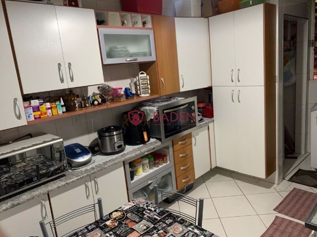 Apartamento à venda com 2 quartos, 79m² - Foto 5