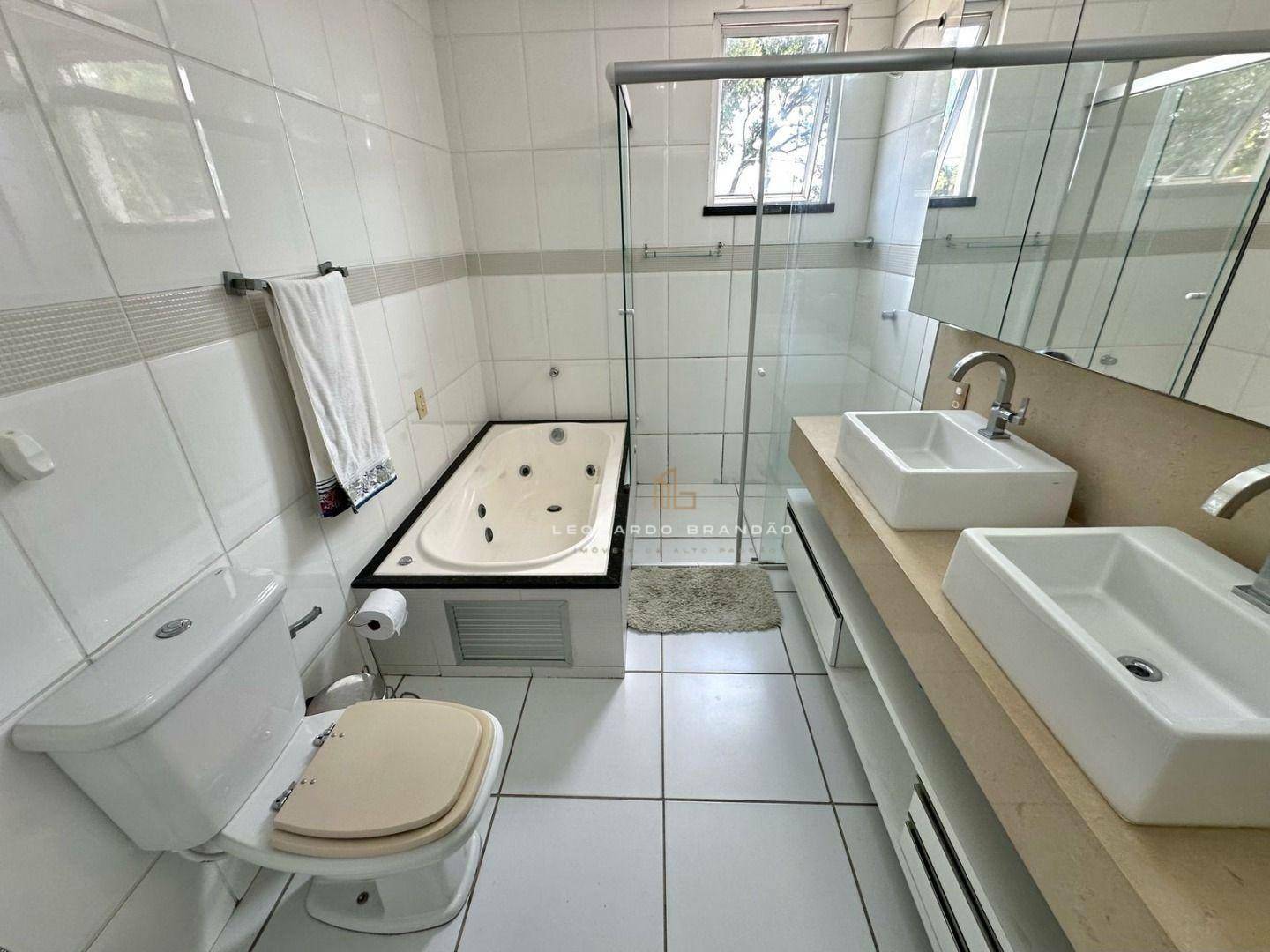 Casa à venda com 4 quartos, 240m² - Foto 30