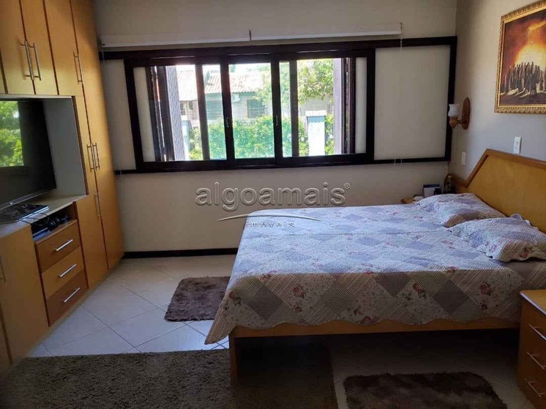 Casa à venda com 3 quartos, 200m² - Foto 3