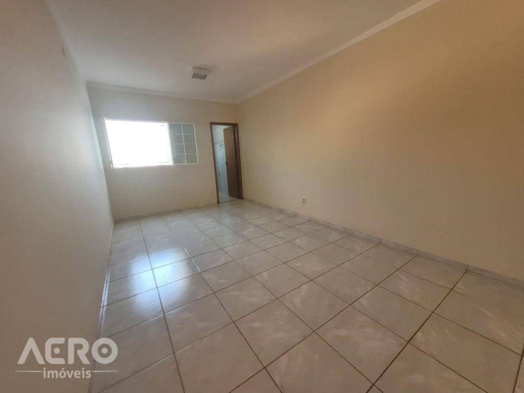 Casa à venda com 4 quartos, 170m² - Foto 7