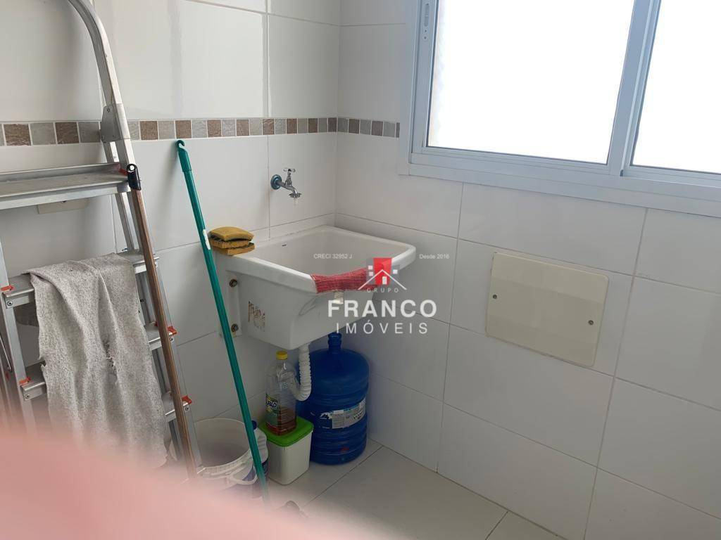 Apartamento à venda com 3 quartos, 123m² - Foto 27