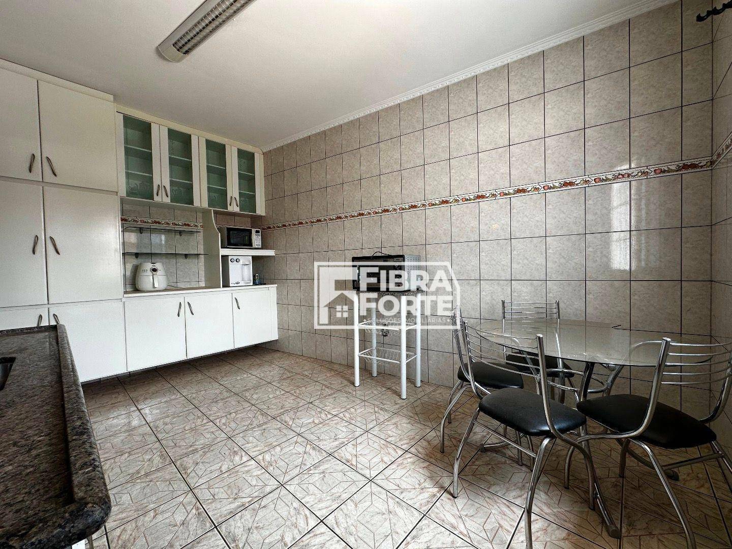 Casa à venda com 4 quartos, 230m² - Foto 26