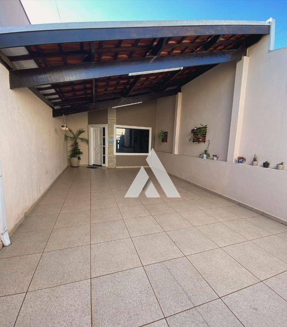 Casa à venda com 4 quartos, 210m² - Foto 4