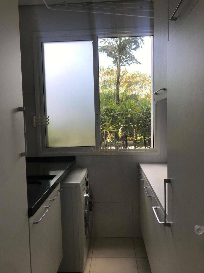 Apartamento para alugar com 3 quartos, 142m² - Foto 23