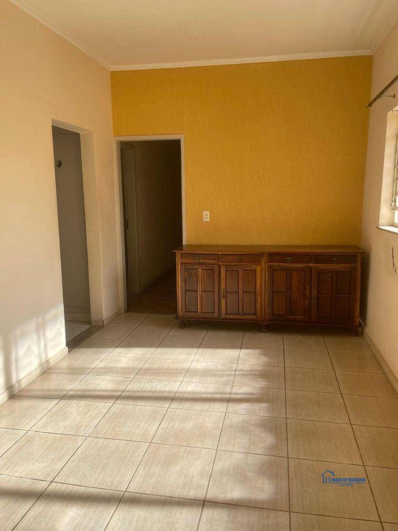 Casa à venda com 3 quartos, 194m² - Foto 4