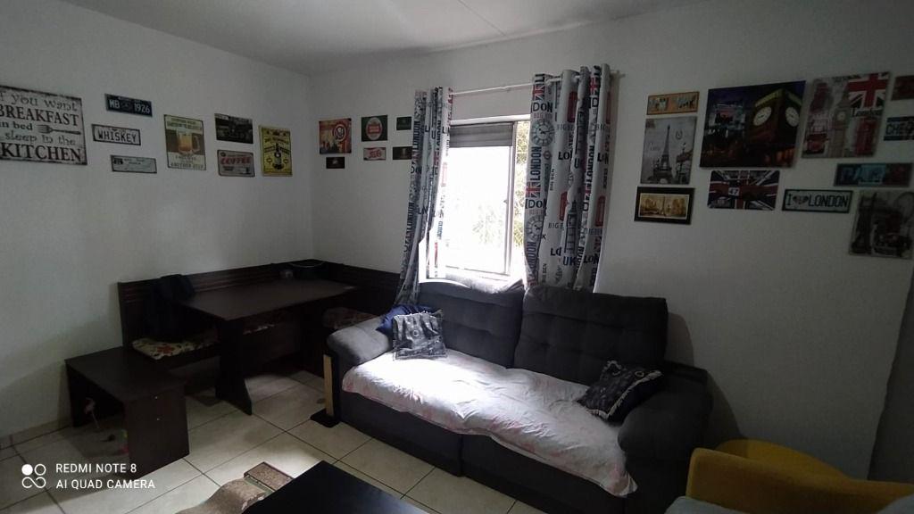 Apartamento à venda com 2 quartos, 60m² - Foto 2