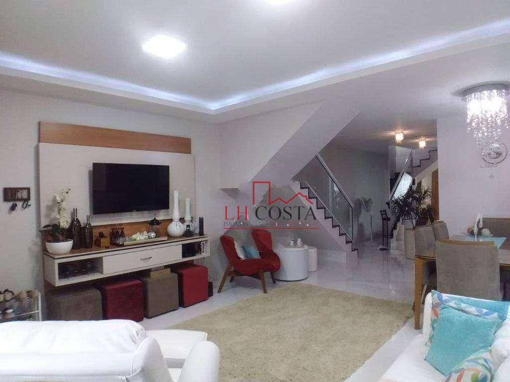 Casa à venda com 4 quartos, 180m² - Foto 1