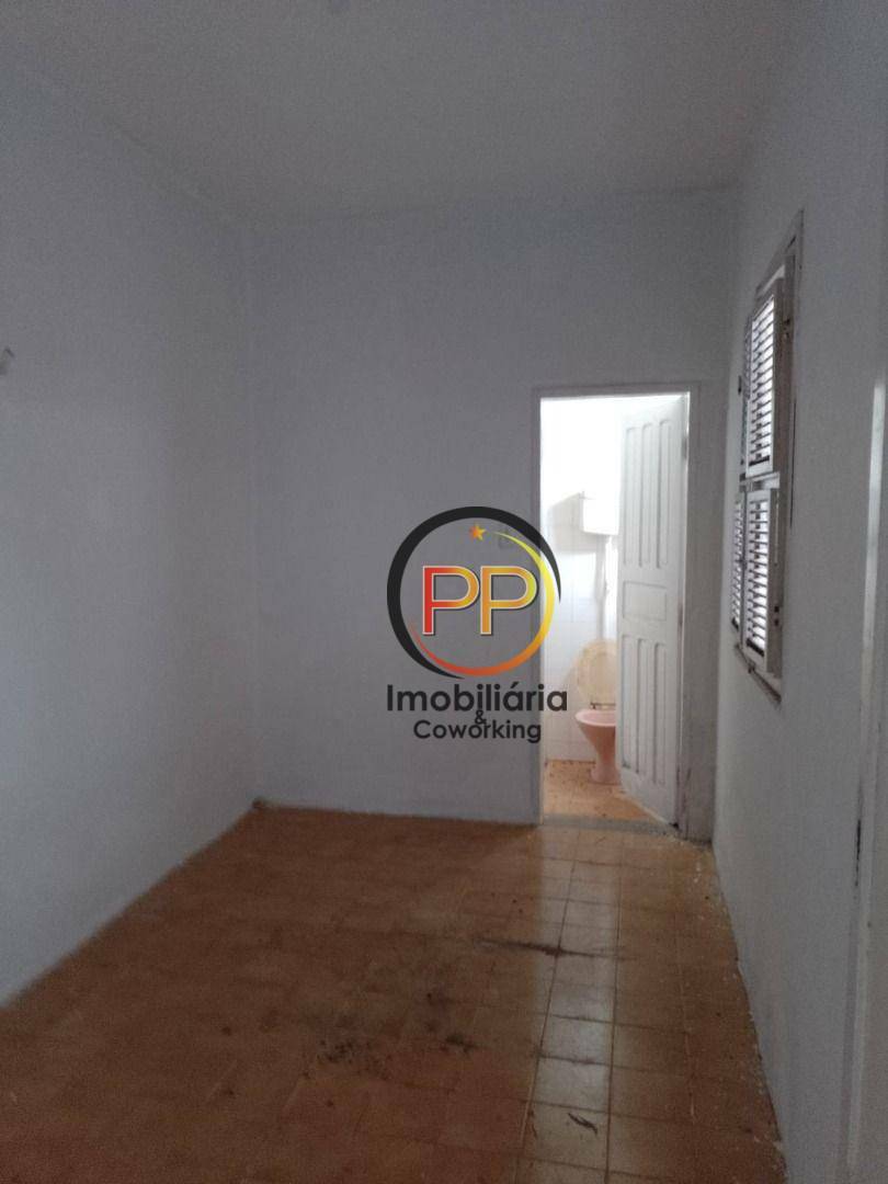 Casa para alugar com 4 quartos, 177m² - Foto 10