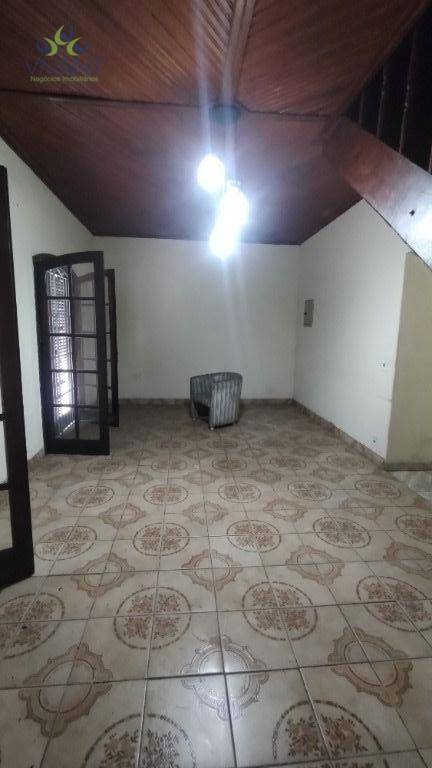 Sobrado para alugar com 4 quartos, 150m² - Foto 17