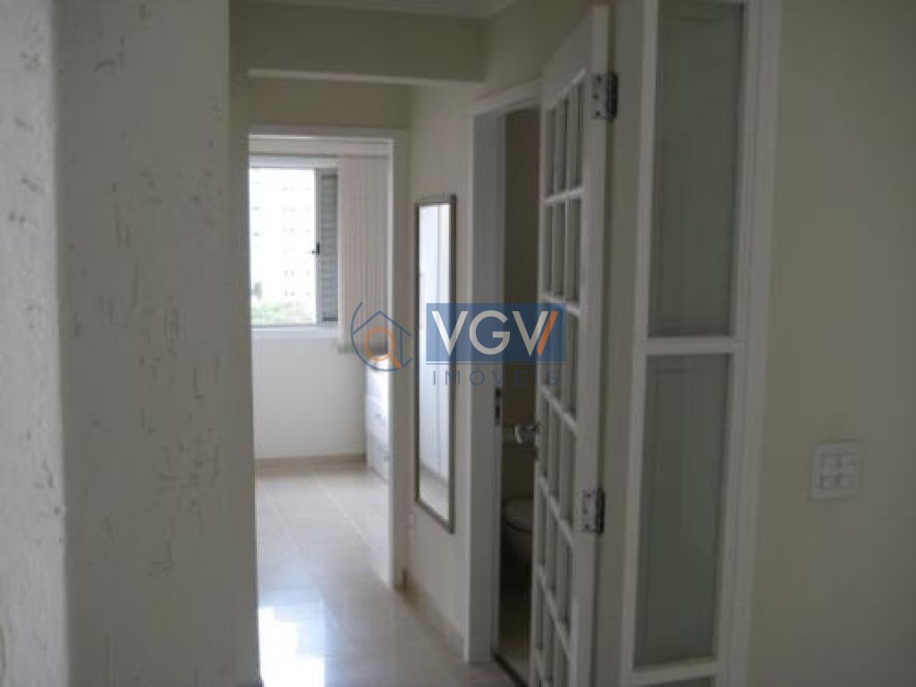 Apartamento à venda com 3 quartos, 65m² - Foto 2