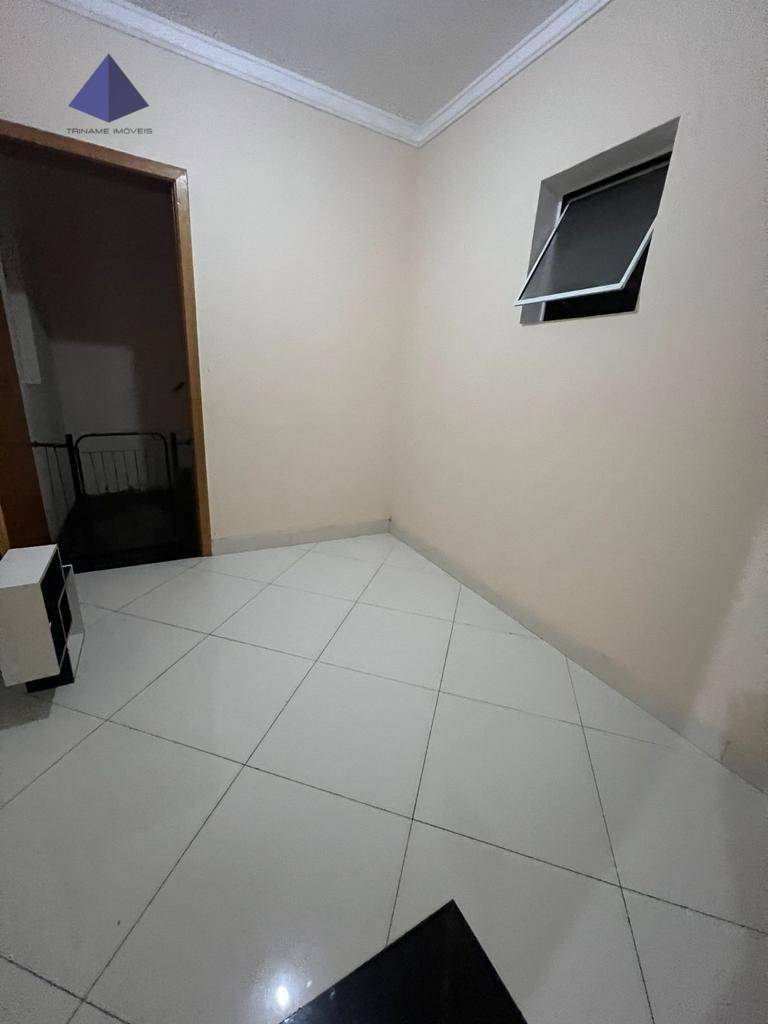 Sobrado à venda com 3 quartos, 330m² - Foto 3