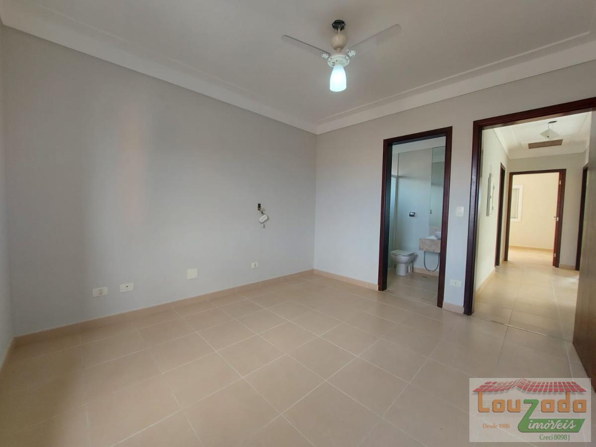 Sobrado à venda com 4 quartos, 250m² - Foto 15