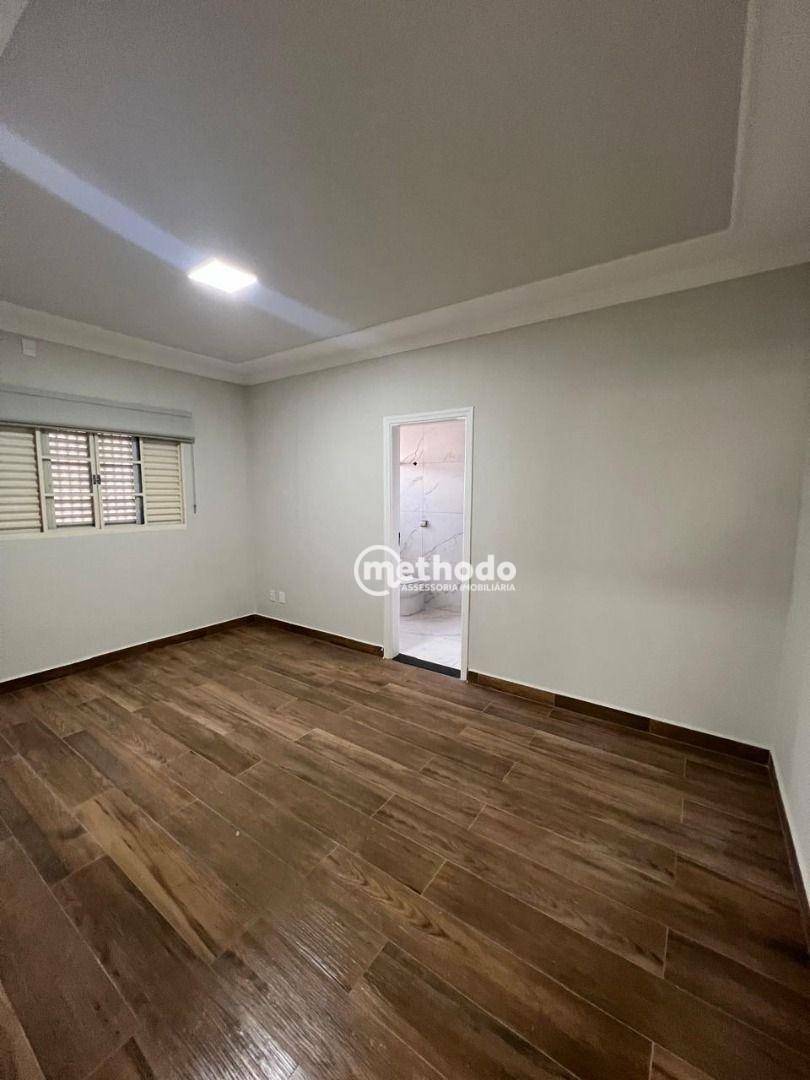 Casa à venda com 3 quartos, 236m² - Foto 11