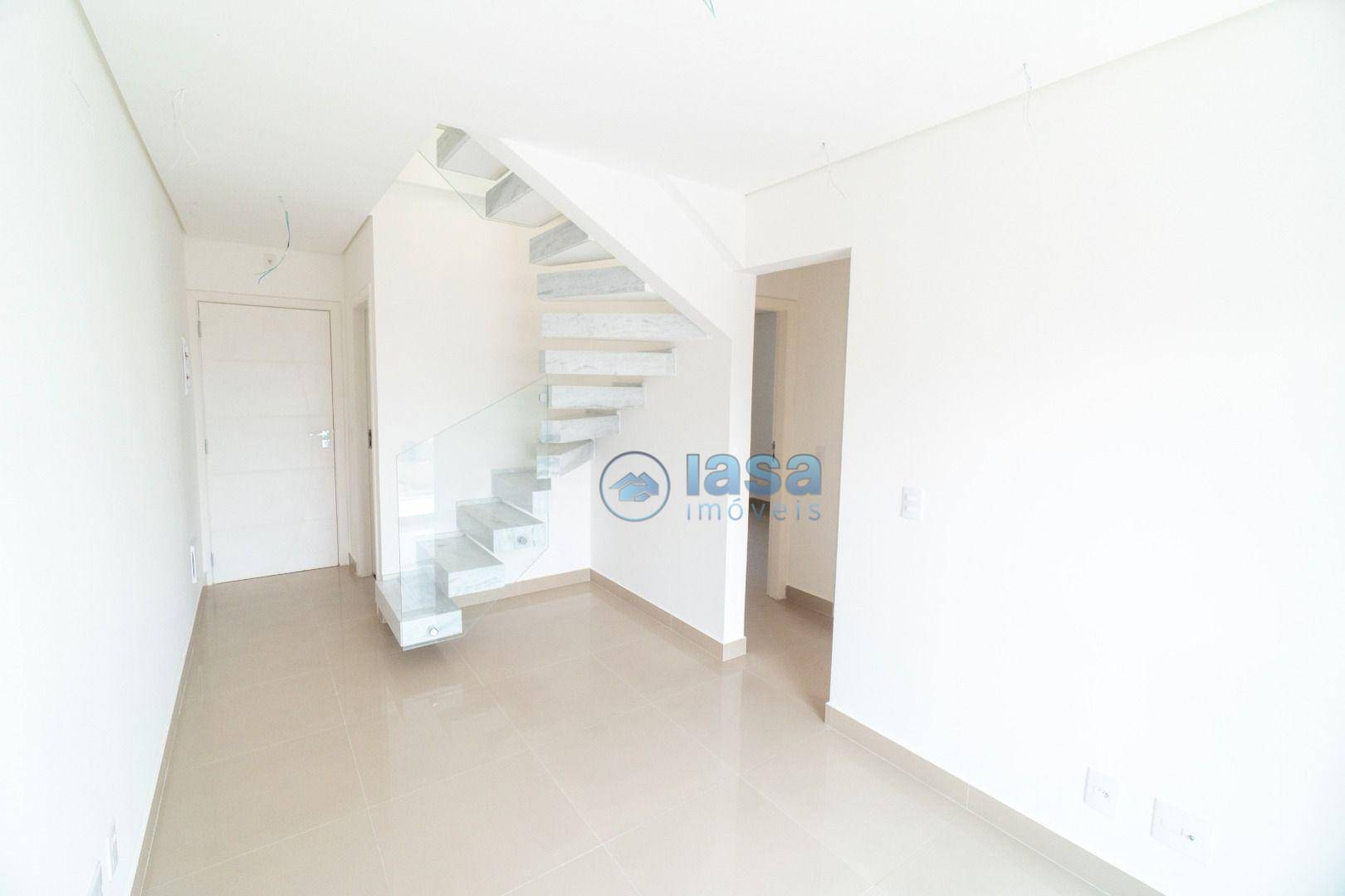 Cobertura à venda com 3 quartos, 102m² - Foto 2