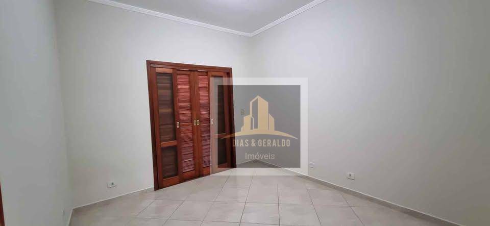 Sobrado à venda com 4 quartos, 120m² - Foto 10