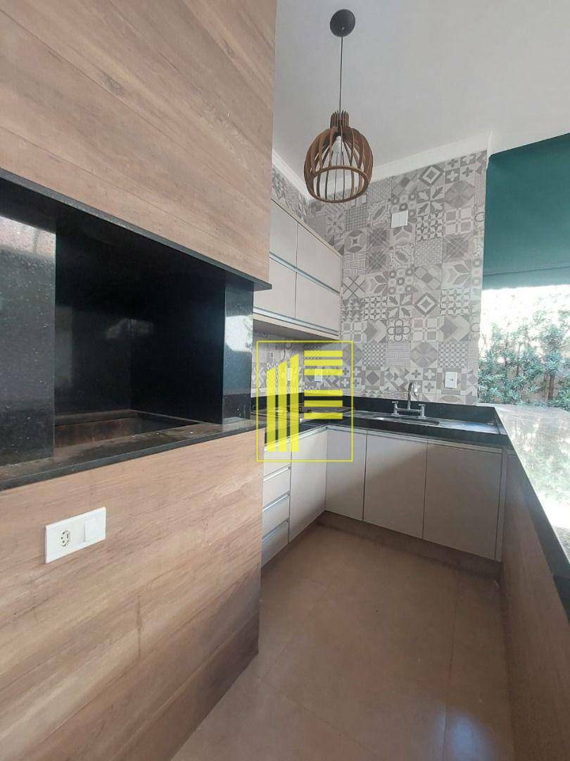 Casa de Condomínio para alugar com 3 quartos, 210m² - Foto 11