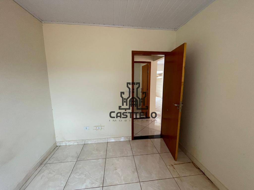 Casa à venda com 4 quartos, 200m² - Foto 7