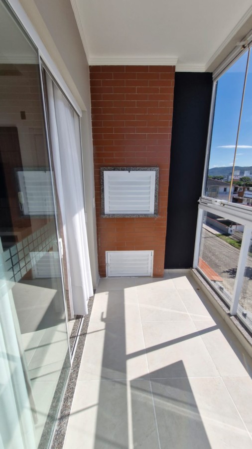 Apartamento à venda com 3 quartos, 70m² - Foto 2