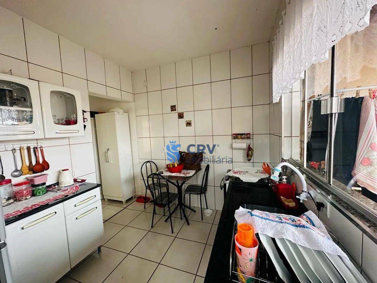 Casa à venda com 3 quartos, 88m² - Foto 4