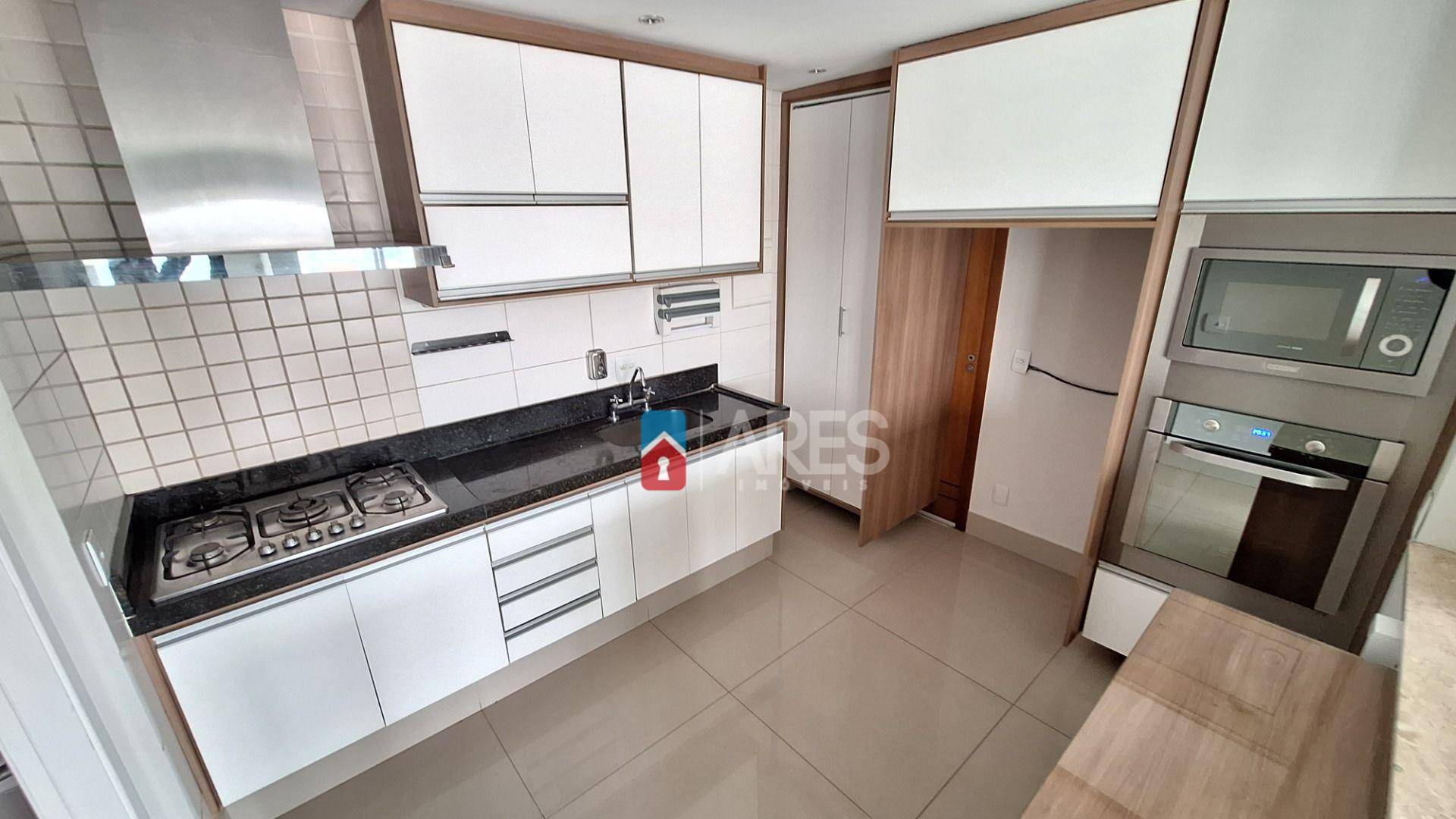 Apartamento para alugar com 4 quartos, 250m² - Foto 5