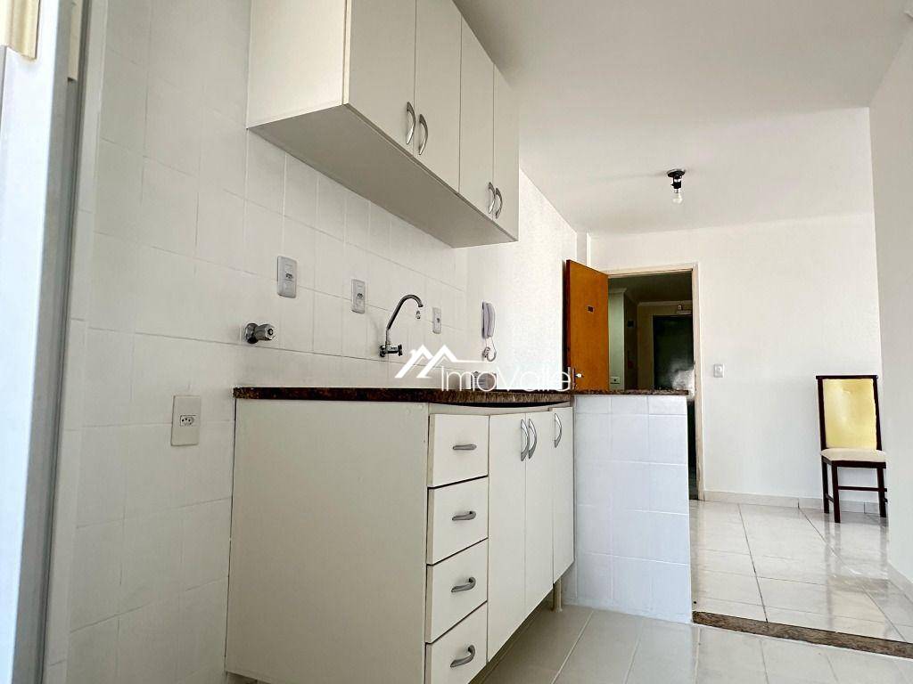 Apartamento para alugar com 3 quartos, 70m² - Foto 6