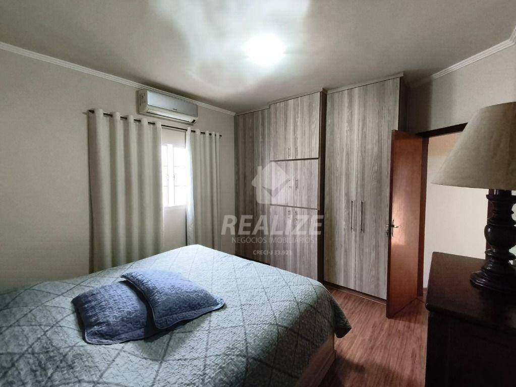 Casa à venda com 3 quartos, 210m² - Foto 12