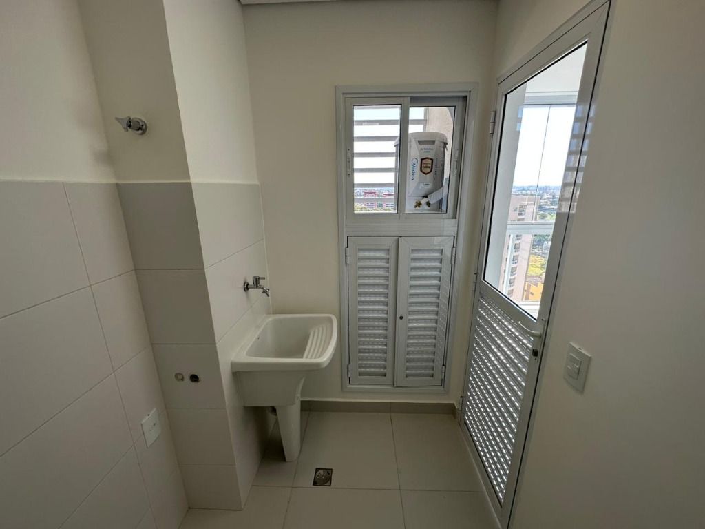 Apartamento para alugar com 3 quartos, 82m² - Foto 9