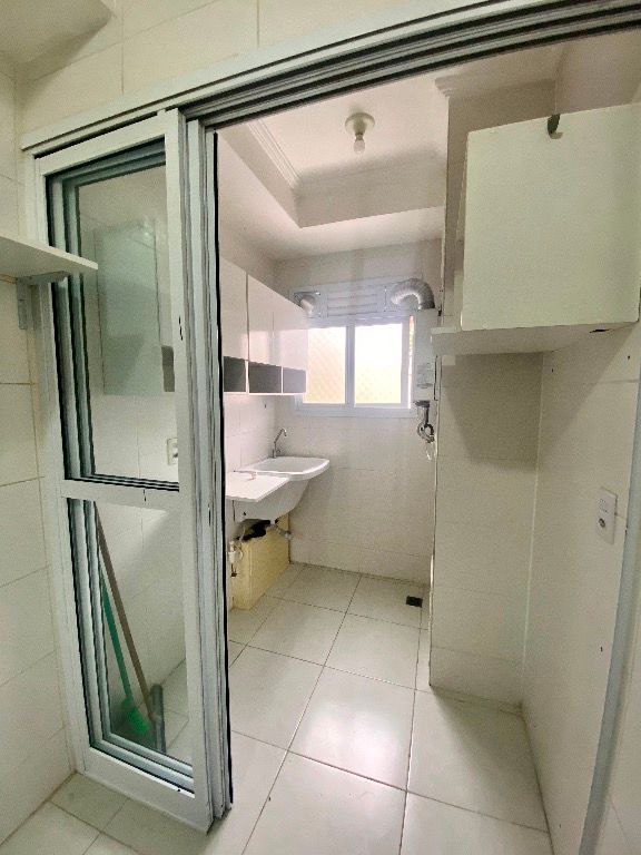 Apartamento para alugar com 2 quartos, 56m² - Foto 14