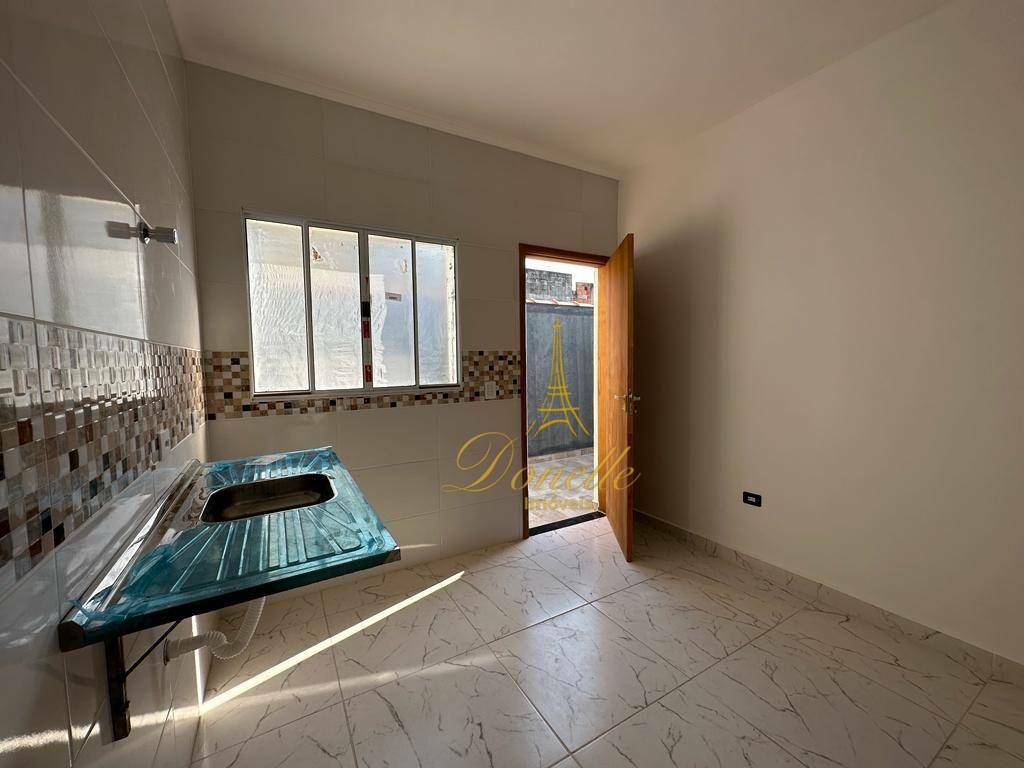 Casa à venda com 2 quartos, 55m² - Foto 18