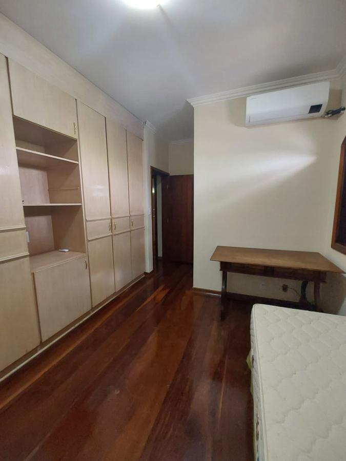 Casa de Condomínio para alugar com 3 quartos, 650m² - Foto 14