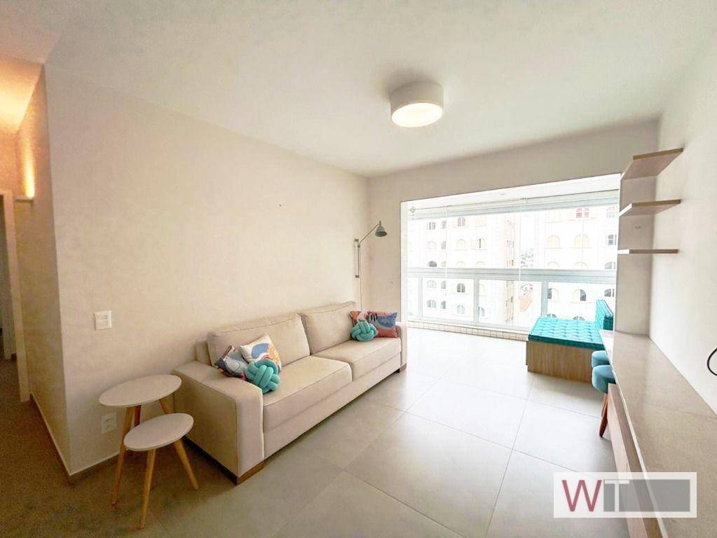 Apartamento à venda com 3 quartos, 113m² - Foto 2