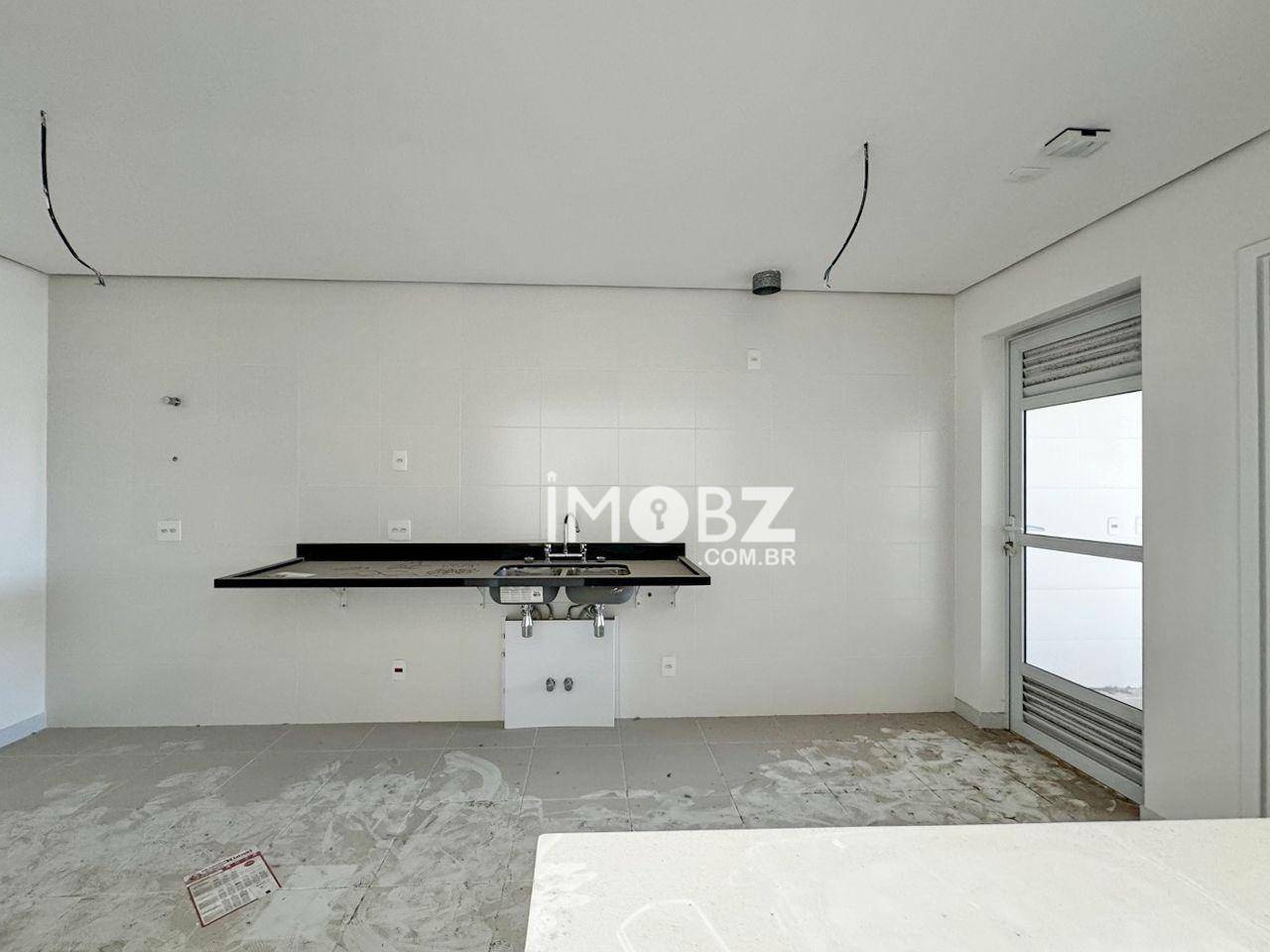 Apartamento à venda com 3 quartos, 185m² - Foto 13