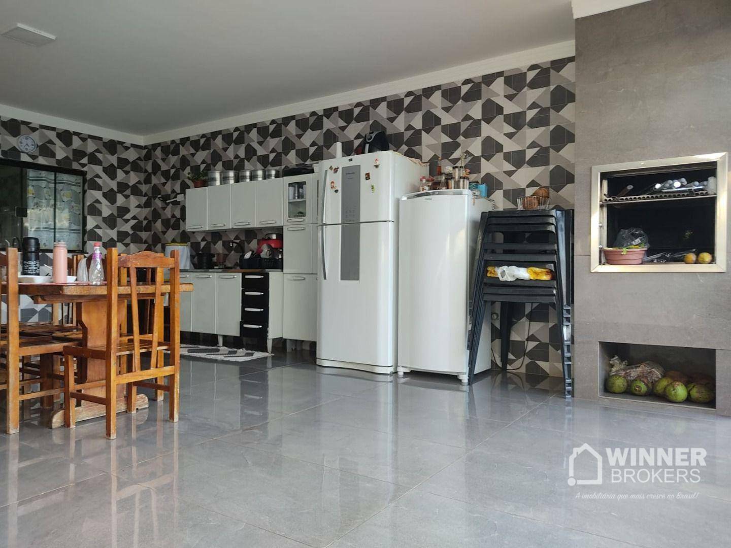 Casa à venda com 3 quartos, 220m² - Foto 16