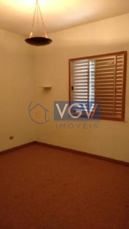 Casa à venda com 2 quartos, 118m² - Foto 2