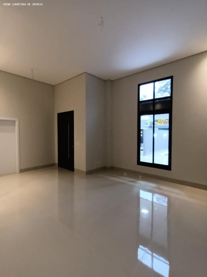 Casa à venda com 3 quartos, 360m² - Foto 7