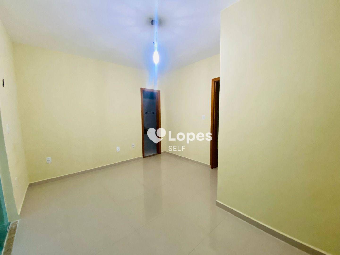 Casa à venda com 4 quartos, 240m² - Foto 11