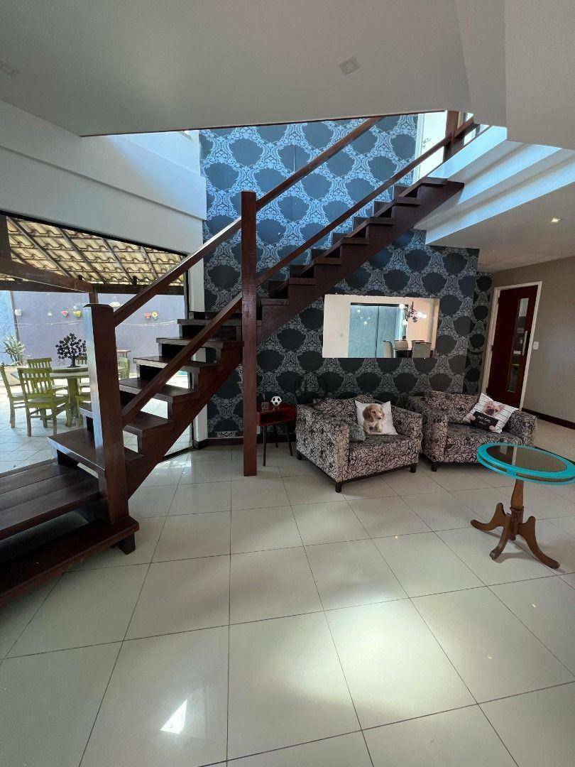 Casa para alugar com 4 quartos, 289m² - Foto 13