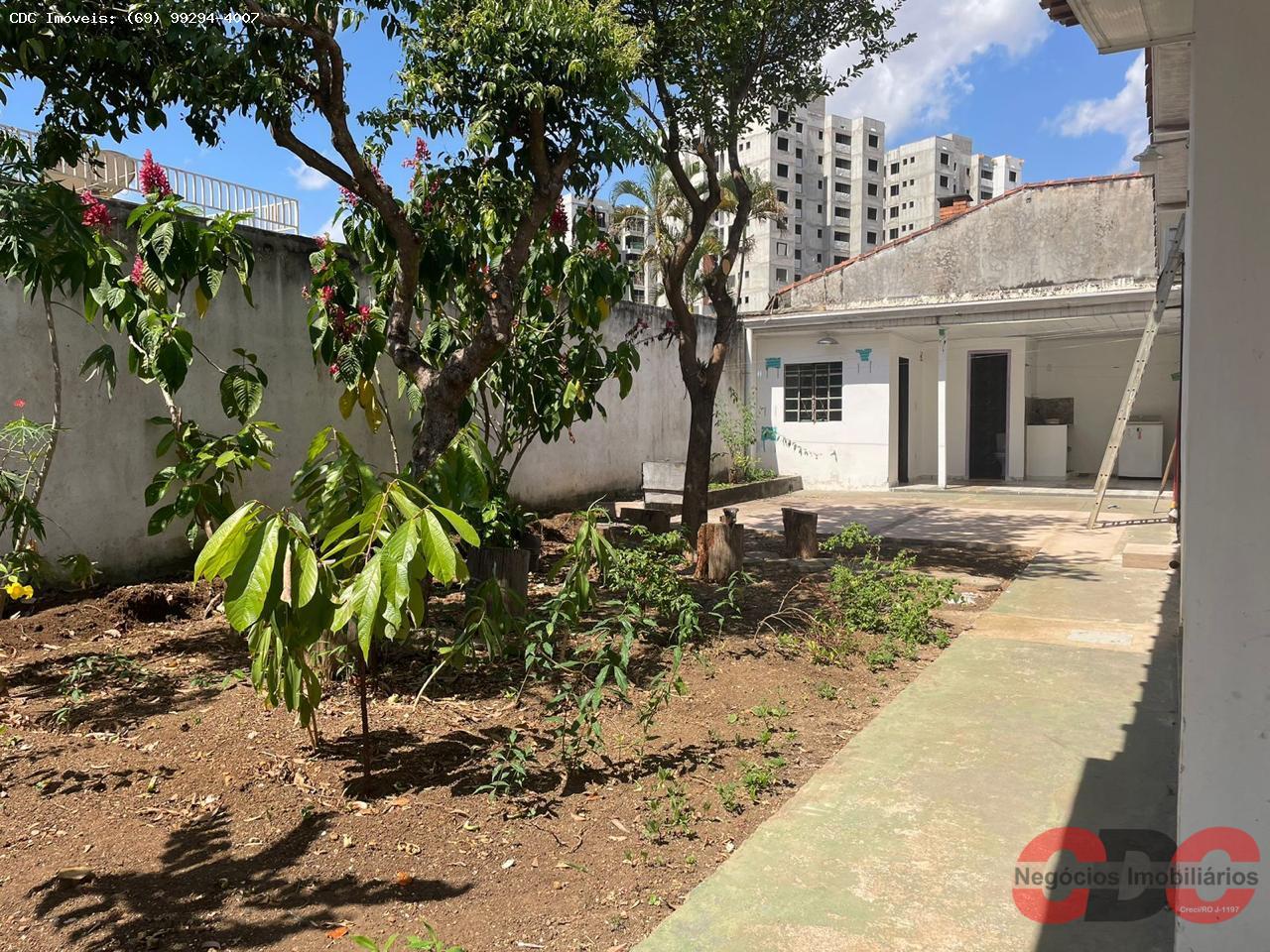 Casa para alugar com 3 quartos, 450m² - Foto 19